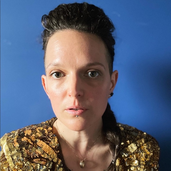 Meet your Posher, Erin - Picture 3 of 4